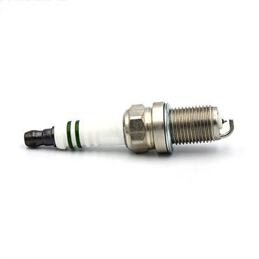 Ceramiczne izostatyczne tłoczenie wtyczki samochodowej IKR6G11 IFR6A11 IFR6B Denso SK20R11 SVK20RZ8 Dla Audi BMW