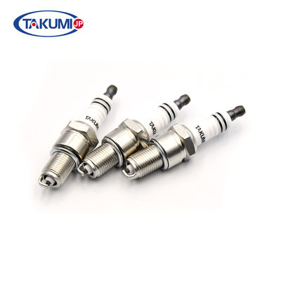Części samochodowe Świeca zapłonowa B6RETC Oryginalna wtyczka Hyundai / KIA Assy-spark 1881108061